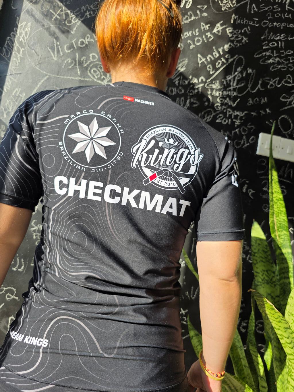 25Contour Rashguard Black