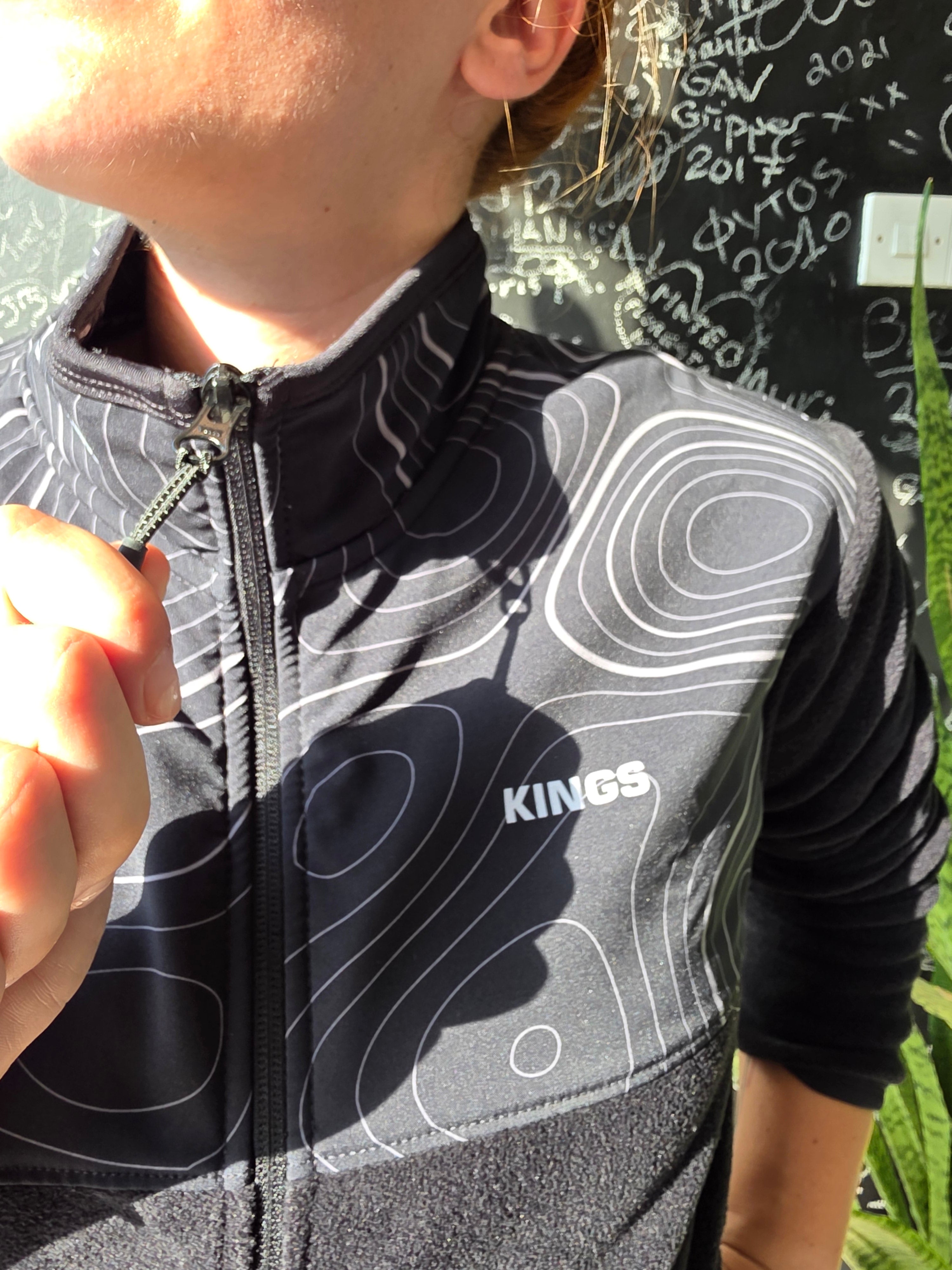 24Contour Fleece Black