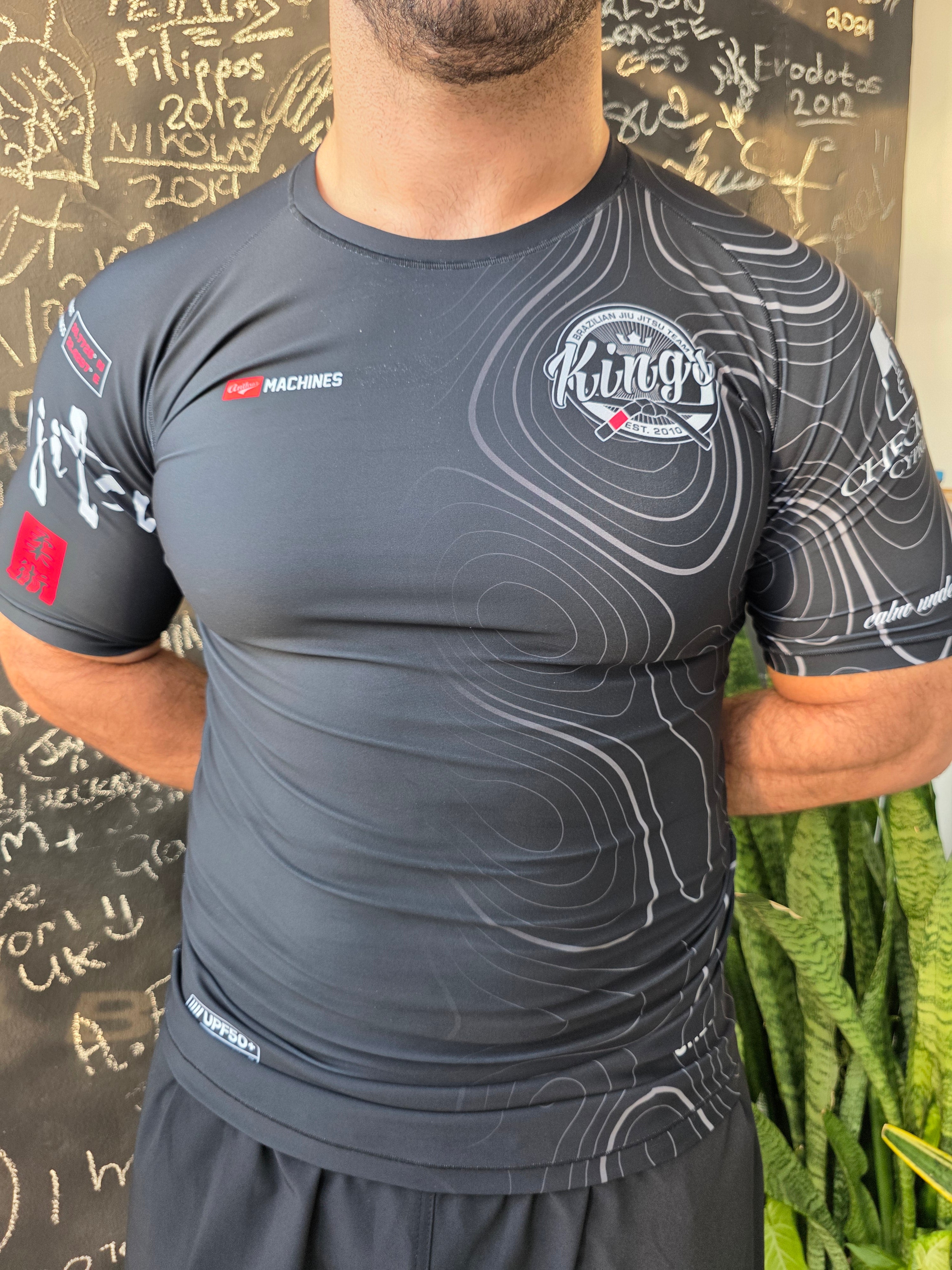 25Contour Rashguard Black